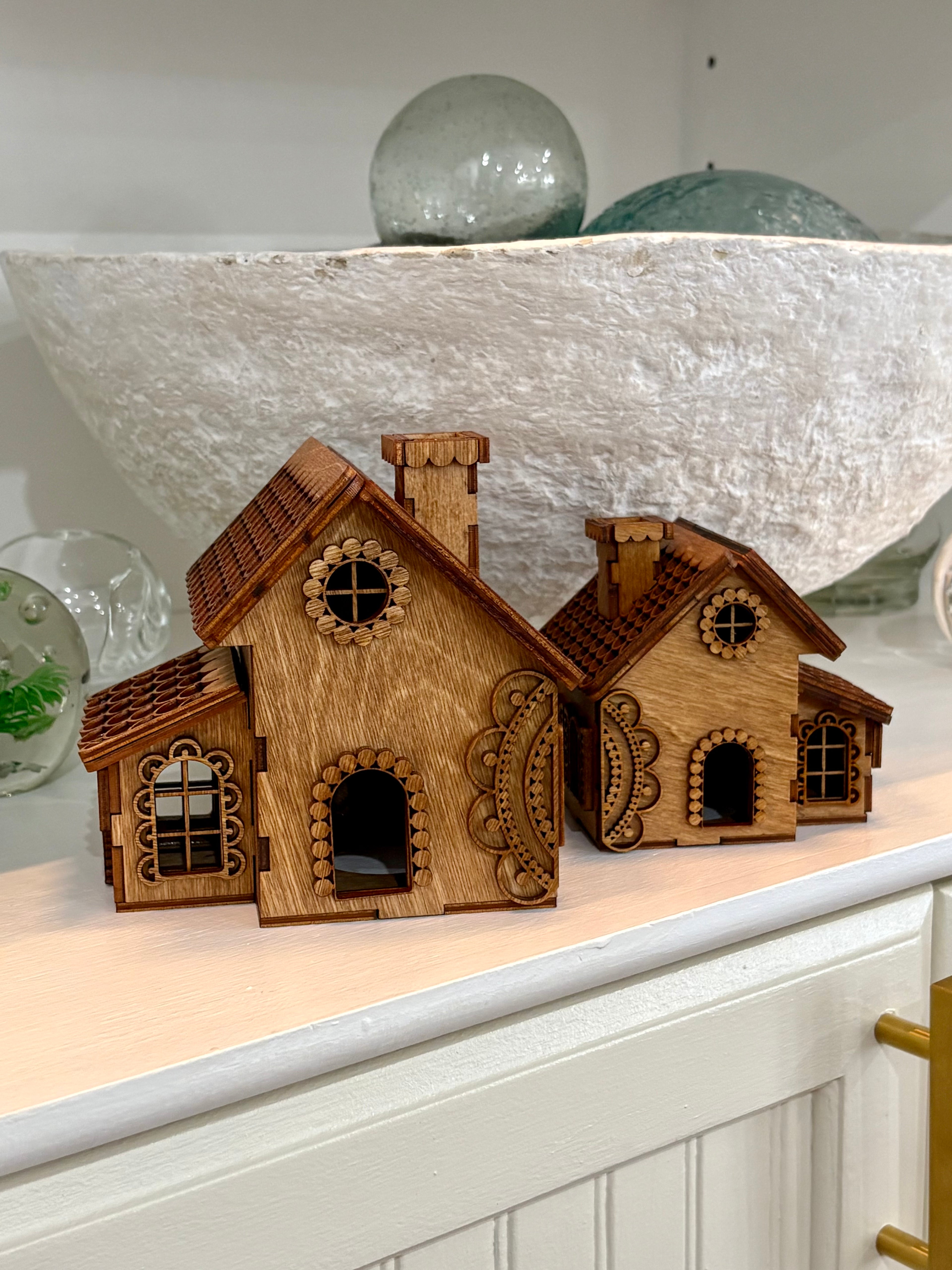 Rustic Village House - Cottage